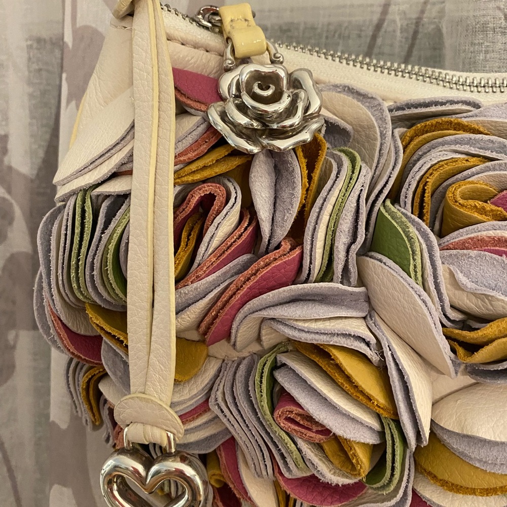 Brighton multi-colored soft leather flowers on white leather bag - Picture 2 of 10